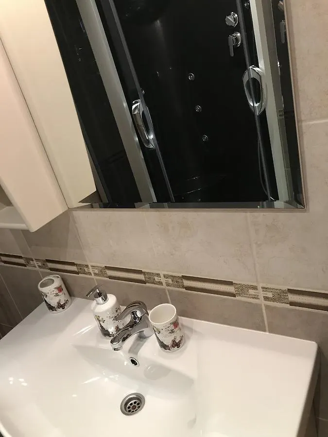 Apartment Perushtiza 3